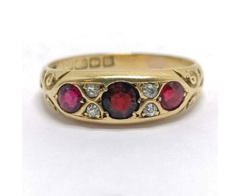 Antique 18ct hallmarked gold ruby / diamond set ring - size R &amp; 4.6g total weight ~ centre stone has been replaced with a
