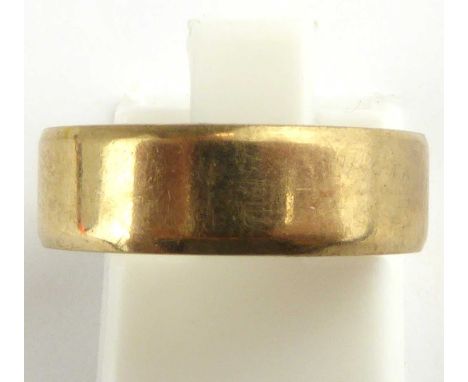 A 9ct gold band ring, size K, approx. 2.7g.