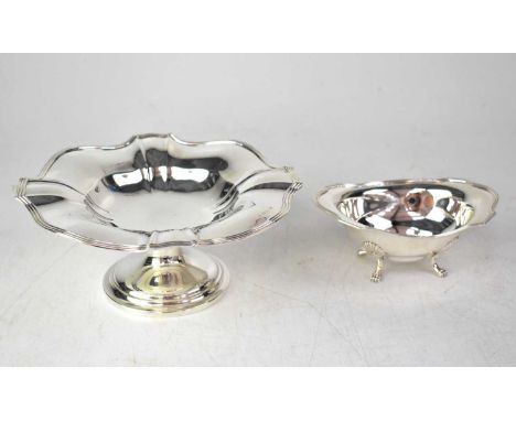 GORHAM; a silver tazza with Art Deco shaped reeded border, on a stepped domed foot, maker's mark, stamped 'Birmingham 1908', 