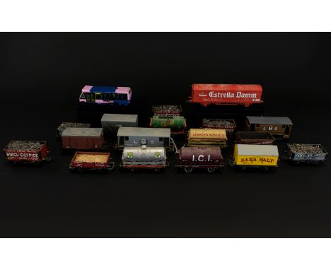 Model Train Interest - Bachman And Hornby. To Include (1)Hornby R127 14 Ton Tank Wagon 'Castrol' No. 65 - Wakefield Motor Oil