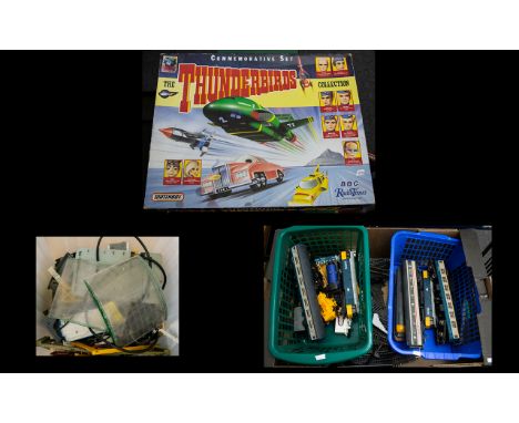 Model Train Interest - A Collection Of Track And Carriages To Include Lima 714 Wagon 'Shredded Wheat' 12T OO Gauge, Hornby R1