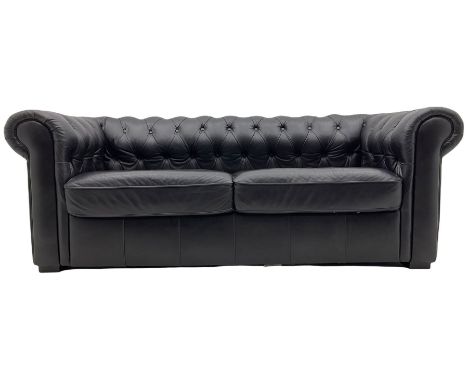 Chesterfield sofa upholstered in black buttoned leather Dimensions: Height:&nbsp;72cm&nbsp; Length/Width:&nbsp;200cm&nbsp; De