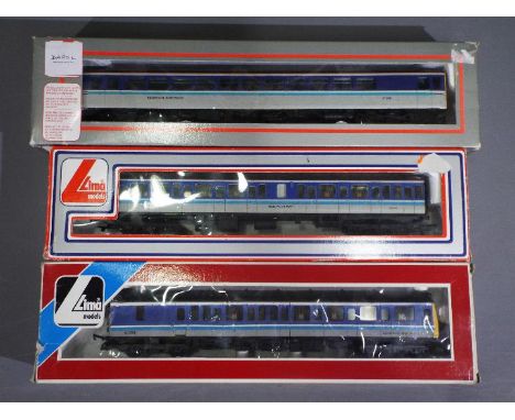 Lima, Dapol - A boxed OO gauge three unit DMU in Regional Railways livery. Lot includes Lima #205154 Class 117 Power Car Op.N