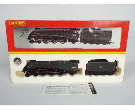 Hornby - A boxed Hornby Super Detail R.2101 A4 Class 4-6-2 steam locomotive and tender Op.No. 60030 'Golden Fleece' in BR gre