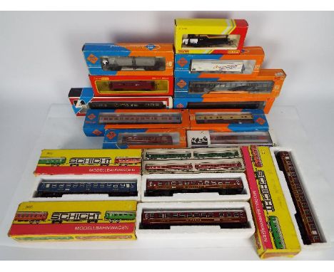 Schicht, Roco, Hornby, Lima - A rake of 15 boxed HO / OO gauge freight and passenger rolling stock. Lot includes Schicht #426