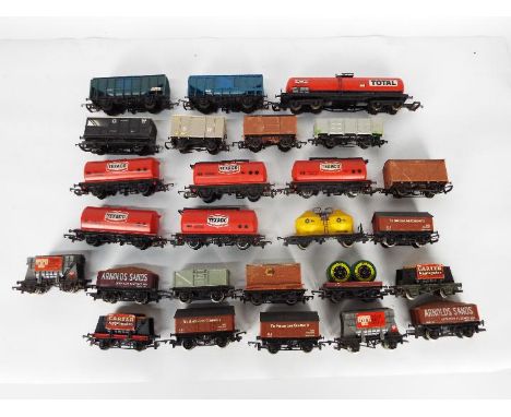 Lima, Triang, Wrenn, Hornby, An unboxed grouping of OO freight rolling stock. Lot includes Lima Total bogie tanker; Wrenn Bul