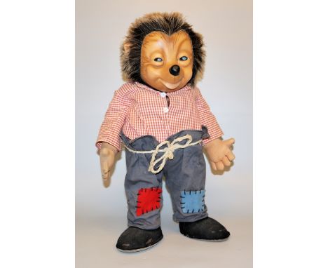 Große Igel-Figur 'Mecki' von Steiff, 1970er Jahre Der Redaktionsigel der Zeitschrift 'HÖRZU' mit Gummikopf und Filzkörper, ka