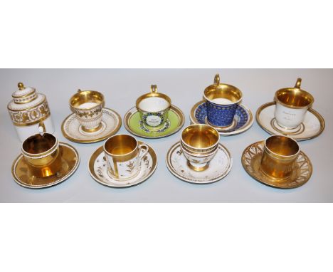 8 Porzellantassen des Biedermeier, Wien u.a. um 1820/40 &amp;amp; Teedose, 19. Jh.Freundschaftstasse auf Untertasse und Anden