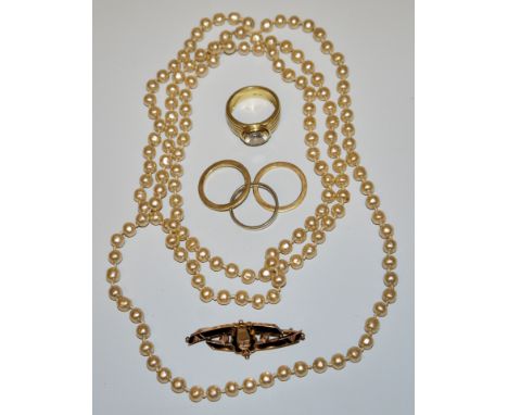 Slg. Goldschmuck  &amp;amp; Echtperlenkette ab 192018kt: Ehering, Weiß- u. Gelbgold und 2 schmale Ringe, Gelbgold, Gr. 51-53,