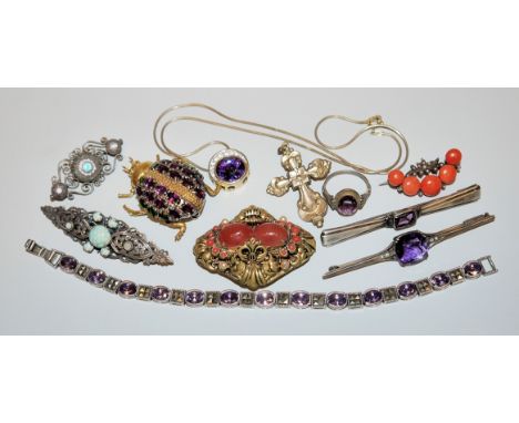Slg. Schmuck ab 1880: Amethyst-Schmuck, Anhänger, div. Broschen mit Koralle u. Steinen, Schaumgold, Silber u.a.800er-925er Si