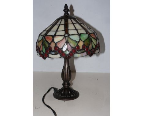 Tiffany style table lamp Height 33 cm 