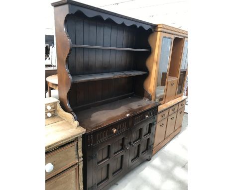 AN ERCOL STYLE ELM DRESSER WITH UPPER PLATE RACK AND LOWER TWO DOORS AND DRAWERS 