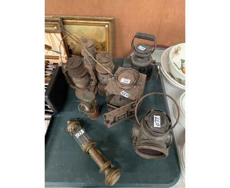 A COLLECTION OF VINTAGE LANTERNS, 'G.W.R' CARRIAGE LIGHT ETC 