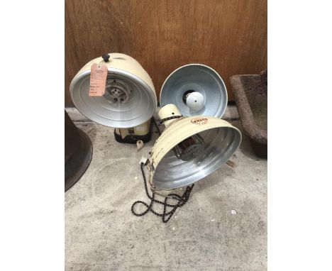 THREE VINTAGE LAMPS TO INCLUDE AN INFRA RED PIFCO RADIANT HEAT LAMP AND A BARBER HEAT GENERATOR 
