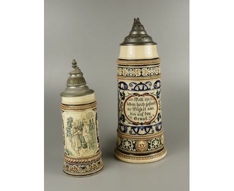 2 Bierkrüge, um 1890 großer Bierkrug mit Trinkspruch "Wollt ihr leben hoch gesund, so trinket aus bis auf den Grund", Form-Nr