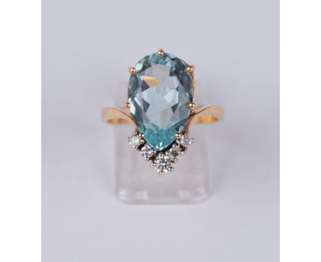 Aquamarin-Brillant-Diamant-Ring, 585er Roségold, Gew.5,52g, mit Wertgutachten natürlicher Beryll, Varietät Aquamarin im Tropf