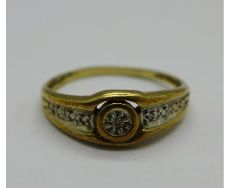 A 9ct gold and diamond ring, 1.9g, P