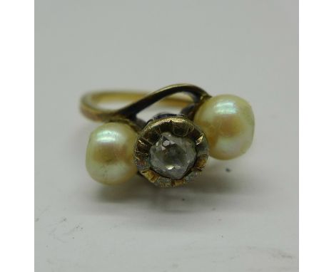 A 9ct gold, diamond and pearl ring, 3.4g, L, approximately 0.25 carat diamond weight