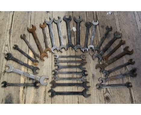 Automobilia - a comprehensive official Jaguar spanner set 