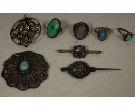 A small Edwardian white metal and amethyst set bar brooch; together with various other filigree brooches and rings etc 