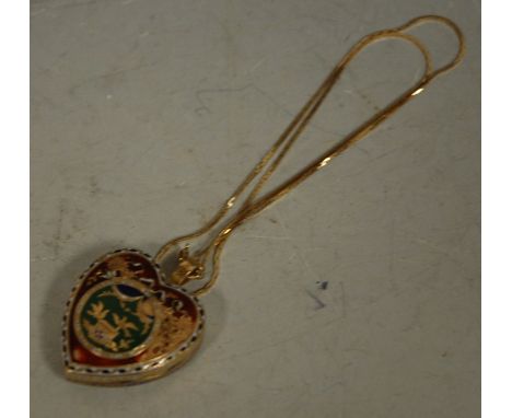 A continental yellow gold and guilloche enamel set heart shaped picture locket (with losses), 3.5cm, on 9ct gold fine neck ch