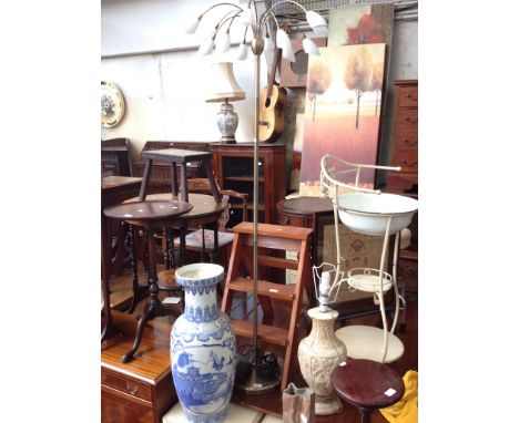 A MODERN LAMP   H157CM