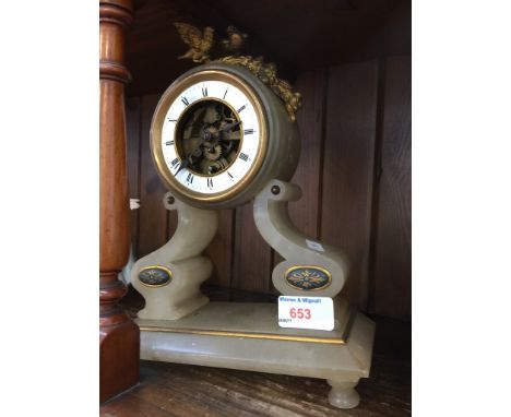 ALABASTER 19TH CENTURY MANTEL CLOCK WITH REVEALED MOVEMENT. H28CM