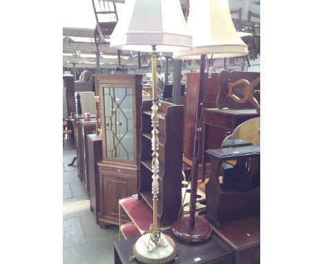 AN IMITATION ONYX AND BRASS STANDARD LAMP   H130CM