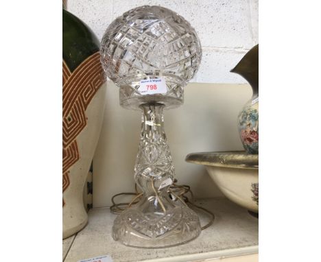 GLASS TWO PART TABLE LAMP       H5