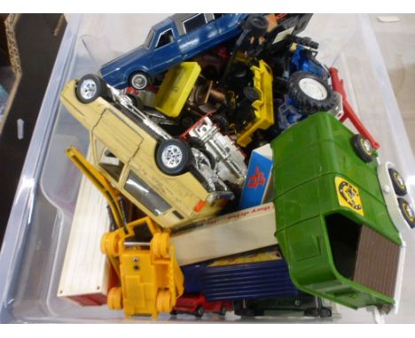 Large quantity of play worn diecast and plastic model vehicles to include Lledo, Britains,  Burago, Corgi, Matchbox etc featu