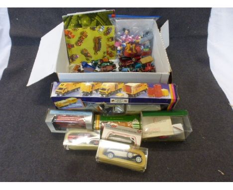 Collection of boxed diecast models to include Joal, EFE, Lledo, Silku, Corgi, plus unboxed play worn diecast models and catal