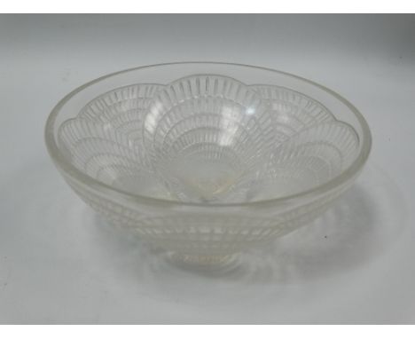 A Lalique opalescent glass 'Coquille' pattern bowl, inscribed 'R Lalique France' and No.3204, diameter 13.25cm.