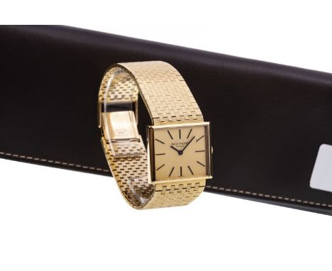 GENTLEMAN'S PATEK PHILIPPE EIGHTEEN CARAT GOLD MANUAL WIND WRIST WATCH, signed Patek Philippe movement numbered 1175799, the 