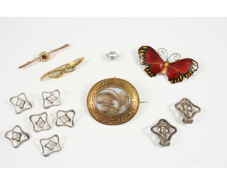 A QUANTITY OF JEWELLERY including a Victorian gold mounting brooch, a silver and enamel butterfly brooch, a 9ct. gold brooch 