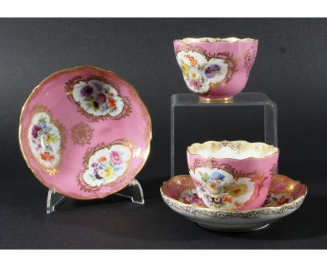 MEISSEN TEA SERVICE, early 20th century, painted with bouquets of flowers inside scrolling gilt cartouches, comprising six cu