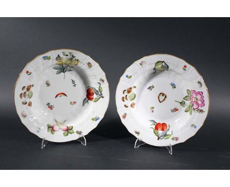 SET OF HEREND DISHES a set of 15 dishes each painted in the Fruits & Flowers design, Model No 1501. Each 9 1/2ins (24cms) dia