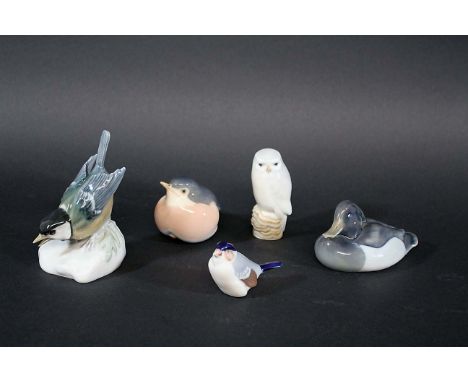 MEISSEN BIRD a Meissen porcelain model of a Bird, Model No B258. Also with various Royal Copenhagen animal figures, 118 Tufte