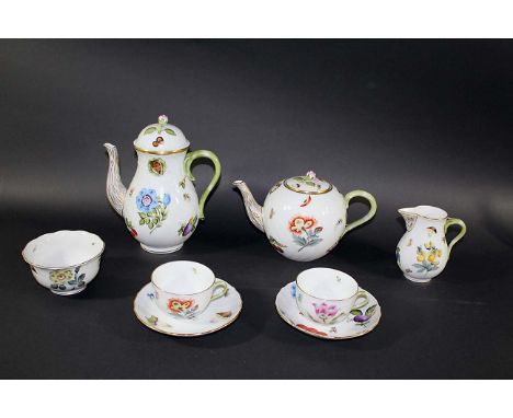 HEREND TEA & COFFEE SERVICE - FRUITS & FLOWERS including 18 tea cups and saucers, a large teapot (Model No 1472), large coffe