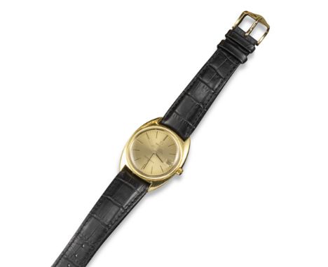 A gentleman's gold Constellation wristwatch by Omega, the signed gold dial with baton numerals and sweep seconds hand, date a
