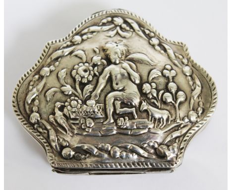 A Dutch silver repousse snuff box, stylised maker's initials 'BM'(Berthold Muller?), length 7cm.