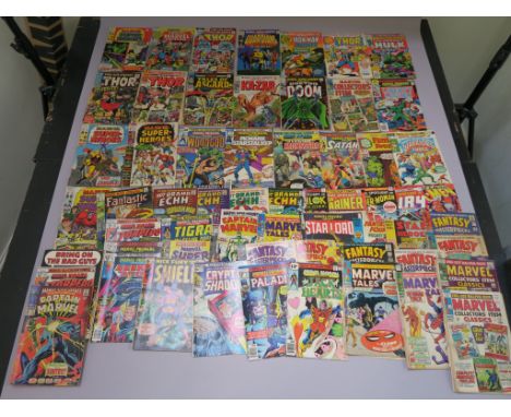 Collection of Marvel comics including The Mighty Thor annual number 1 1965, no 2 1966, no 5, plus Marvel Collectors item clas