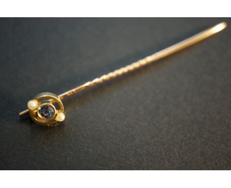 15ct Gold stick pin with central good quality sapphire &amp; 2 seed pearls