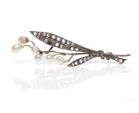 EDWARDIAN PEARL AND DIAMOND SET FLORAL SPRAY BROOCHthe leaves and stem set with rose and other old cut stones, the flowers fo