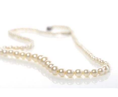 EARLY TWENTIETH CENTURY PEARL NECKLACEformed of graduated spherical pearls, unmarked clasp, 44cm long