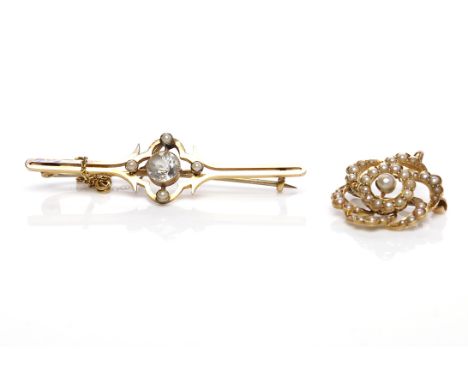 EDWARDIAN GEM SET BAR BROOCHset with a central blue gem and four split pearls, marked 9ct to the reverse, in a box; along wit