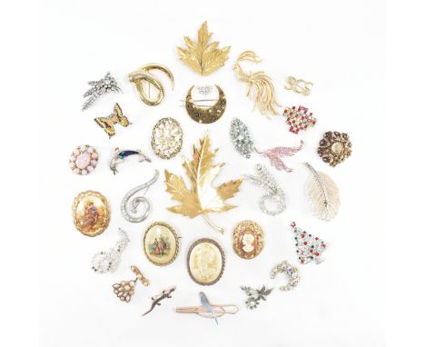 An assorted collection of vintage &amp; later costume jewellery brooch pins. The lot to include; gold, silver &amp; brass ton