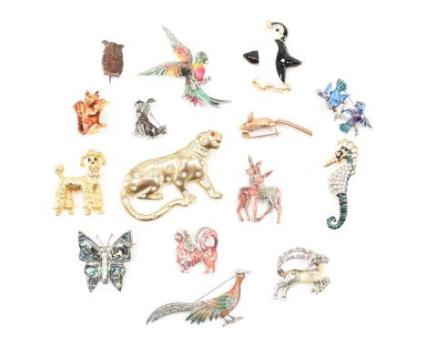 An assorted collection of costume jewellery animal brooch pins. The brooches to include; gold &amp; silver tone metal, enamel