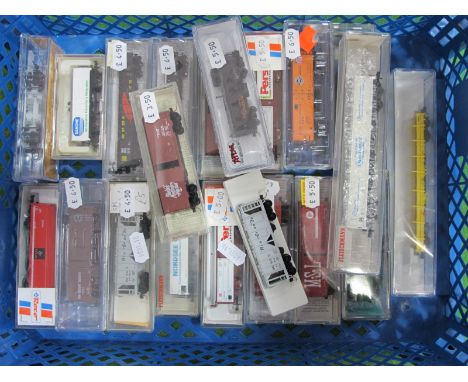 Twenty One 'N' Gauge Cased U.S.A Outline Items of Rolling Stock, by Fleischmann, Roco, Atlas, Micro, etc, Rio Grande Caboose,