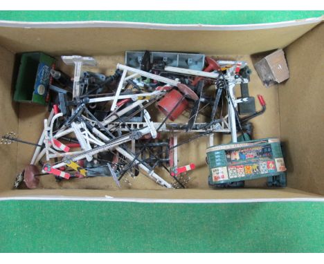 A Quantity of "OO"Gauge/4mm Unboxed Trackside Items, signals, telephone wire posts, kiosks, buffers etc, condition playworn t