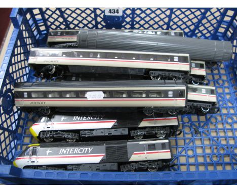 Hornby "OO"Gauge/4mm Class 43 Intercity Locomotive Power Unit, R/No 43046 "Swallow" livery plus dummy unit R/No 43080, in add